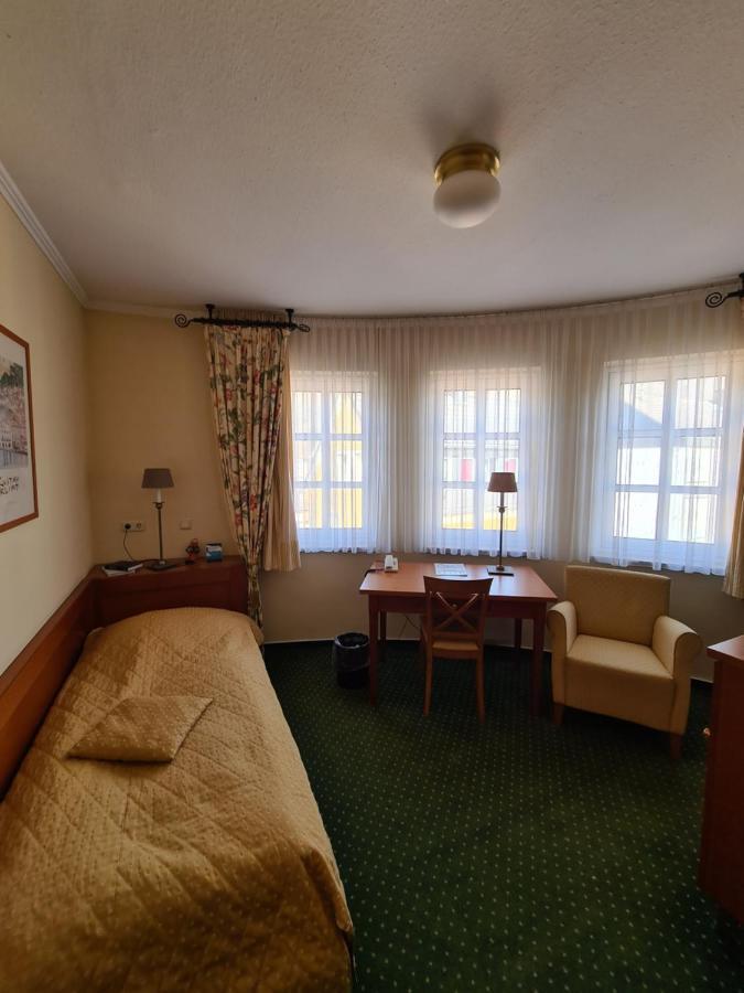 Hotel Zur Post Waldbreitbach Eksteriør billede